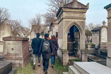 Private Père Lachaise Cemetery Tour: Famous Graves & Monuments