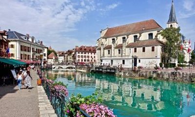 From Lyon: Annecy, Chambery, Aix French Alps Private Day Trip