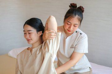 Makkha Spa Thai Massage Experience in Chiang Mai Old City