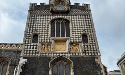 Norwich Detective Scavenger Hunt - Mystery Walk for Groups