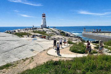 Private Halifax and Peggy Cove 5 Hour Tour with Citadel Hill