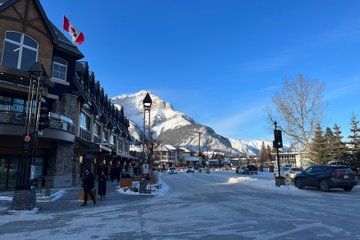 Private Banff Town, Moraine Lake & Lake Louise Tour From Calgary