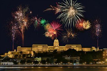 Budapest Dinner Cruise with Festive Fireworks Display