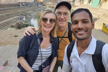 Private Mumbai Slum and Sightseeing Tour with Car and Guide