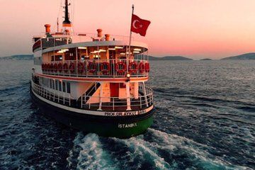 Princes Islands Full Day Tour Büyükada and Kınalıada with Lunch