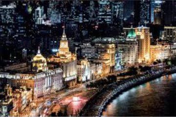 Private Shanghai Night Tour with Huangpu River Cruise
