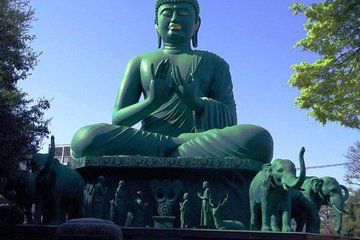 Nagoya Full Day Private Tour with Local Snacks and Guide