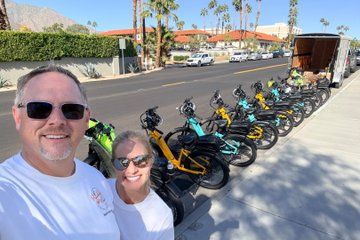 Guided E-Bike Tour of Palm Springs Celebrity Homes and Landmarks