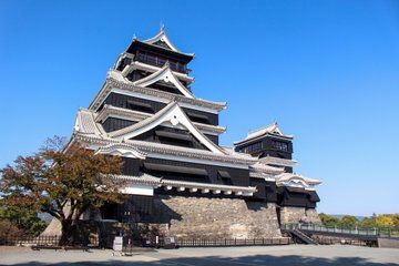 Historic and moving visits to Kumamoto Castle and Suizenji Park