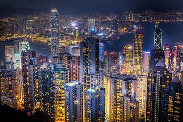 Hong Kong Tai Kwun & Victoria Peak Half-Day Small Group Tour