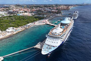 Private custom tour in Curaçao Up to 4 People