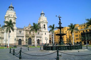 Live Lima Like a Local: Historic Center Tour by Bus & Walking