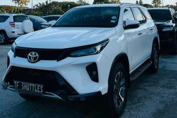 Vehicle Hire with Driver Full Day chauffeur Drive 9hrs Cape Town