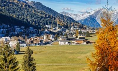 Davos Highlights: Culture, Shopping Streets & Alpine Beauty