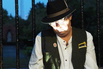 Victorian Murders and Paranormal Walking Tour in Belfast