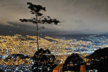 Medellin's Best Viewpoints Night Tour
