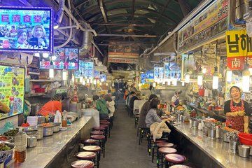 Seoul Food Tour and Namdaemun Market with 12 Tasters