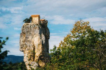 Katskhi Pillar Chiatura and Mgvimevi Convent Tour from Kutaisi