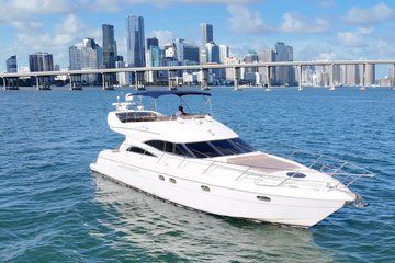 Luxury 60FT Yacht in Miami Private Activity with Two Jet Skis