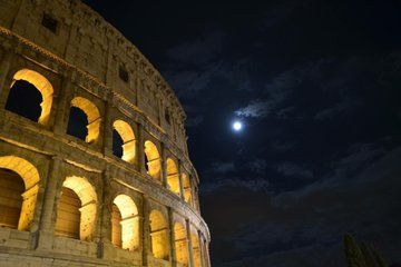 Private Rome by Night Tour with Panoramic Drive and Dinner Stop