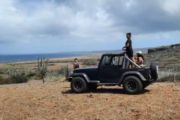 Curaçao Private Off-Road Jeep Tour: Caves, Natural Pool & Beaches