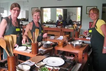Kuala Lumpur: Authentic Nyonya Cooking Class with Transfer