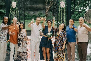 Travel with Professional Photographer