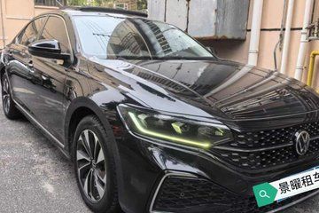 Shanghai Chauffeur Car Rental Experience