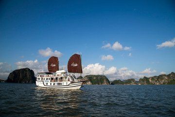 Hanoi: 2-Day Renea Cruises to Ha Long & Bai Tu Long Hidden Gems