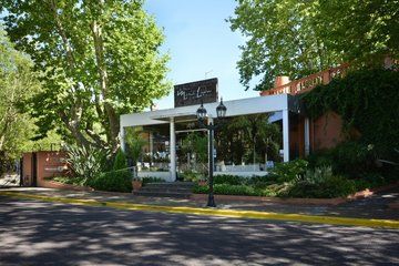 Full Day Tigre Tour with Delta Navigation and Lunch