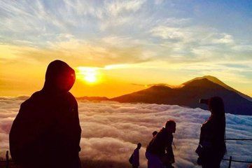 Private Mount Batur Sunrise Trekking and Premium Hot Spring