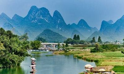Li River Cruise and Yangshuo Private Tour from Guilin