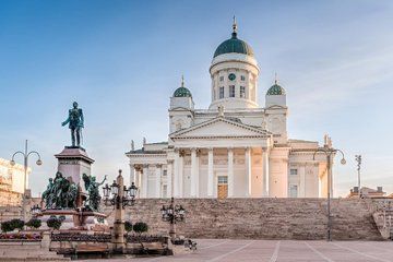 Helsinki and Suomenlinna Guided Sightseeing Tour with Ferry Ride