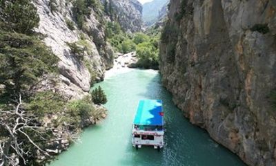 Green Canyon Boat and Green Lake Tour with Lunch and Soft Drinks