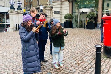 Trafalgar Square Walking and Sketching Tour