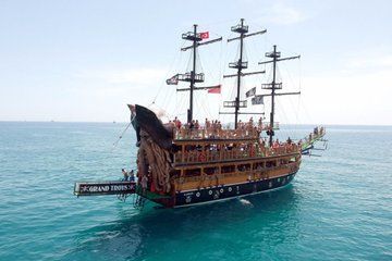 Alanya Pirate Boat Tour with transfer Lunch and Soft Drinks
