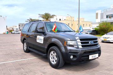 Private 4WD Oman Transfer Airport City