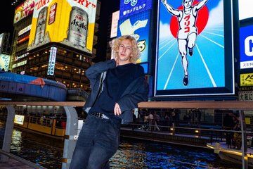 Osaka Dotonbori Night Photoshoot with Photographer