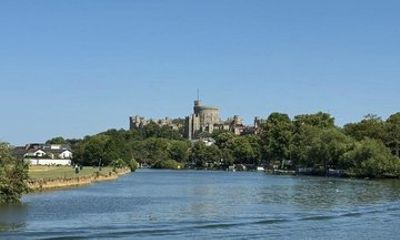 Private Royal Borough Highlights Tour with Windsor Castle Views