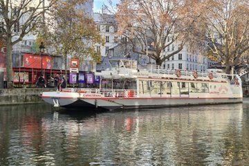 Paris Canal Saint Martin Sightseeing Cruise with Live Commentary