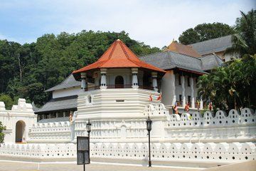 Kandy: Temple of the Sacred Tooth Relic Entry eTicket