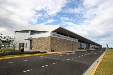 Private Transfer La Fortuna to LIR Airport 1 A 6 Passengers