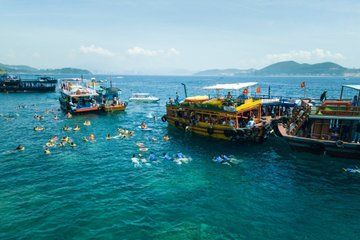 Nha Trang Boat Tour Snorkeling Floating Bar Party and Seafood BBQ