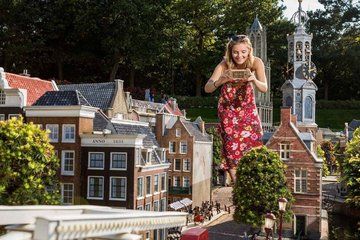 The Hague and Delft Tour