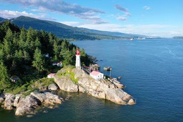 West Vancouver Lighthouse Cruise Premium 2 Star Boat