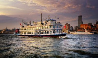 Hamburg : Hop-On Hop-Off Bus and Harbour Tour Combo Ticket