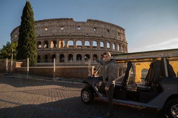 Rome 3h Private Golf Cart Tour with Culinary Tasting