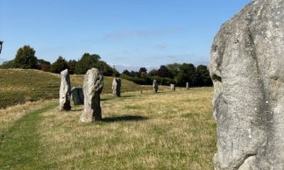 Stonehenge and Avebury Mythical Stone Circles Day Trip
