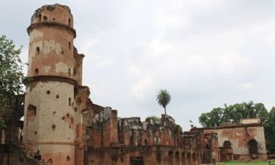 Residency The Siege of Lucknow walking Tour