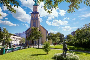 Tromso Old Town Guided Tour with Northern Lights Cruise